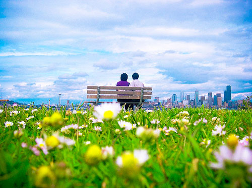 9 Things Happy Couples Never Think